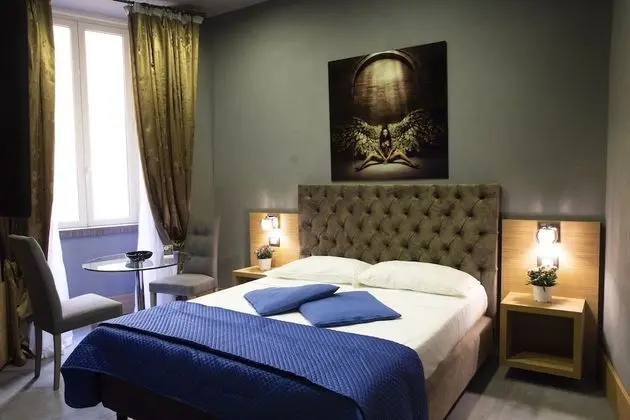 Romantic Oda, Avlu Manzaralı
