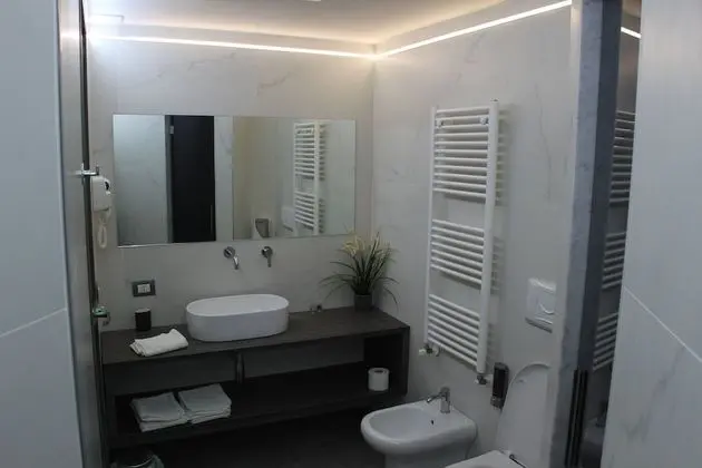 Romantic Oda, Avlu Manzaralı
