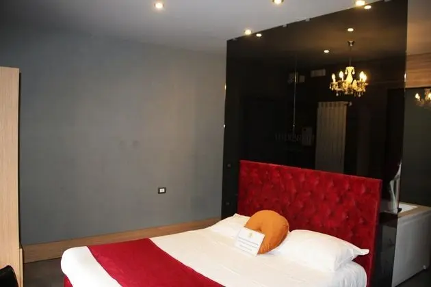 Royal Oda, 1 Büyük (Queen) Boy Yatak, Jakuzi, Şehir Manzaralı