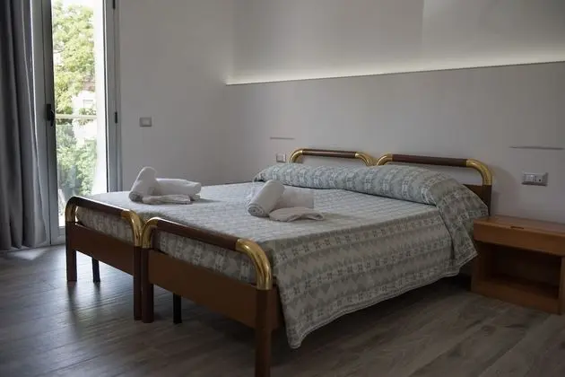 Economy Dört Kişilik Oda, Kısmi Deniz Manzaralı