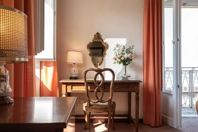 Superior Tek Büyük Yataklı Oda