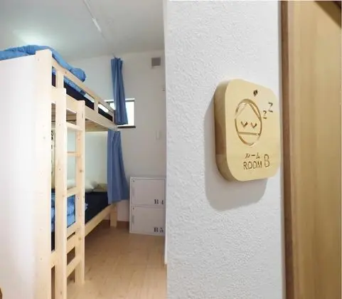 Ortak Ranzalı Oda, Karma Ranzalı Oda (5bed dormitory )