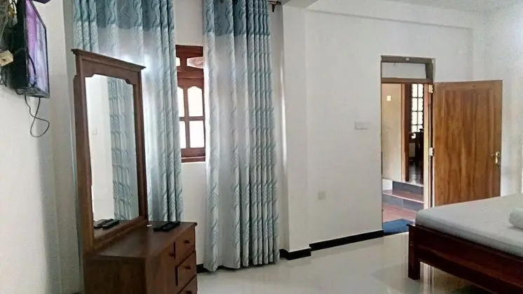 Deluxe Oda, Birden Çok Yatak Odası, Balkon, Bahçe Manzaralı