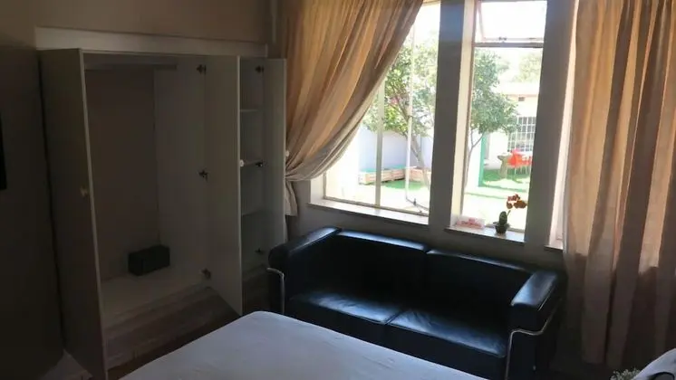 Tek Büyük Yataklı Oda, 1 Çift Kişilik Yatak, Bahçe Manzaralı