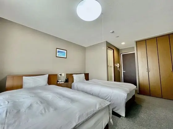 İki Ayrı Yataklı Oda, Sigara İçilmez