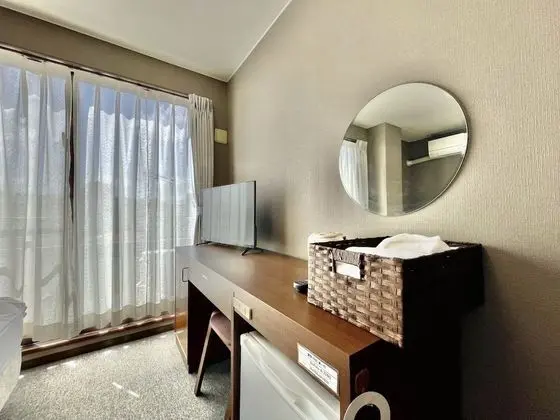 İki Ayrı Yataklı Oda, Sigara İçilmez