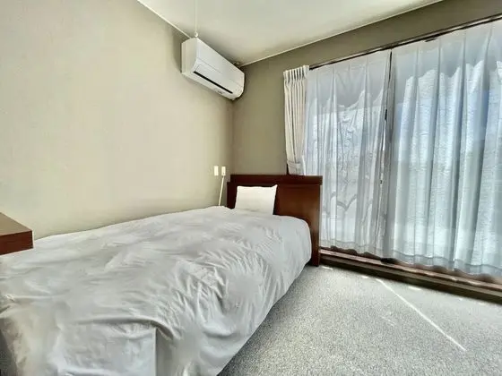 Tek Kişilik Oda, Sigara İçilmez