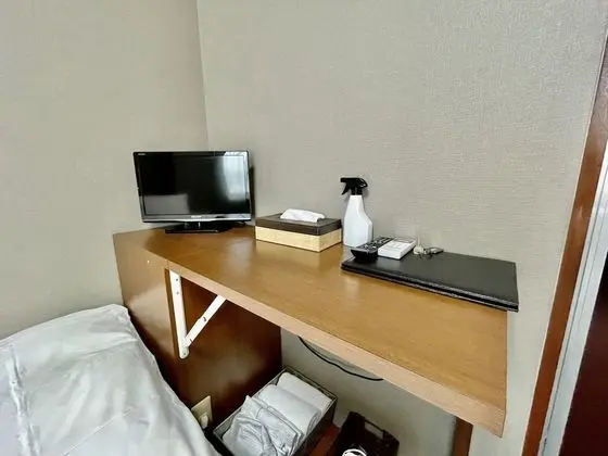 Tek Kişilik Oda, Sigara İçilmez