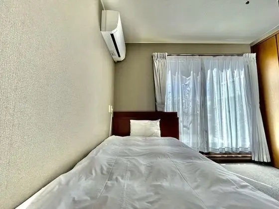 Tek Kişilik Oda, Sigara İçilmez