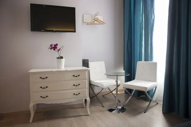 Standard Tek Büyük Yataklı Oda