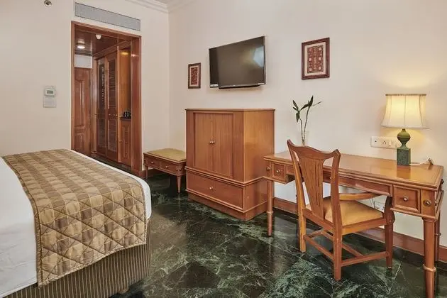 Deluxe Tek Büyük veya İki Ayrı Yataklı Oda, Havuz Manzaralı (Complimentary 2 way Airport transfers)
