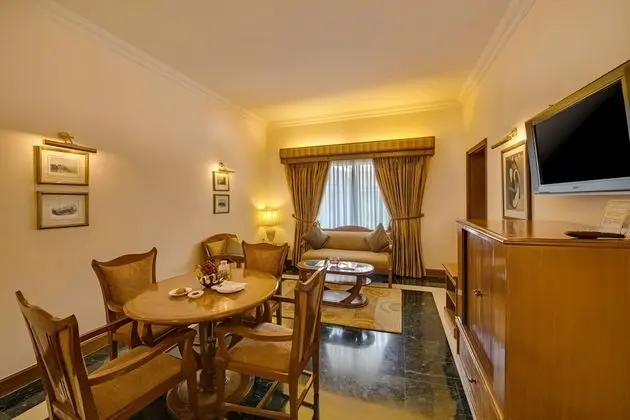 Executive Suite,Pool View-Complimentary twoway Airport transfer,Complimentary 2 hr use of Board Room