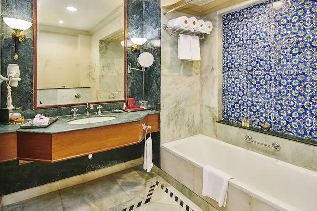 Princely Suite