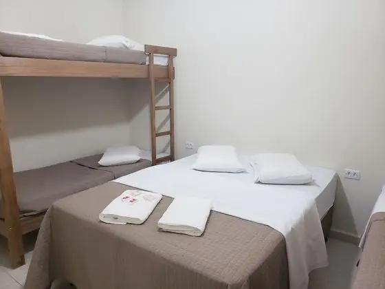 Quarto Casal + 1 beliche + 1 solteiro