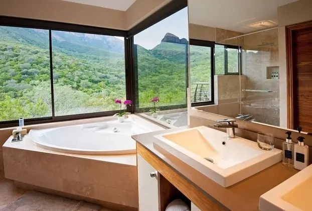 Luxury Süit, 1 En Büyük (King) Boy Yatak, Dağ Manzaralı (Mountain View Suite 1 )