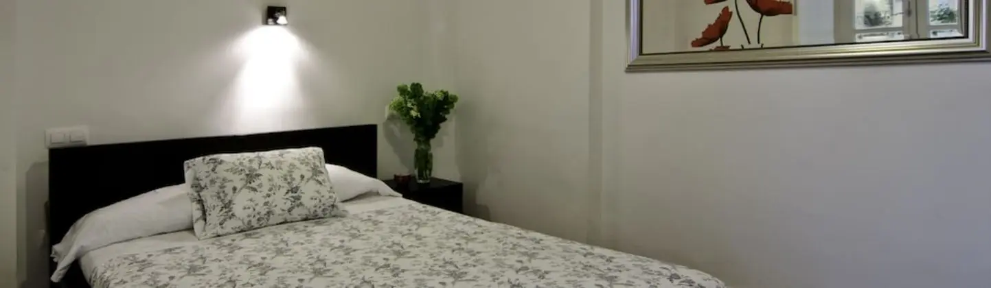 Tek Büyük Yataklı Oda (Interior)