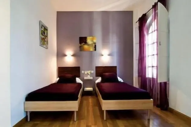 Standard Tek Büyük Yataklı Oda (with Extra Bed)