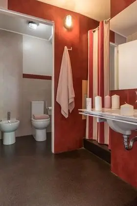 Üç Kişilik Oda, Banyolu/Duşlu