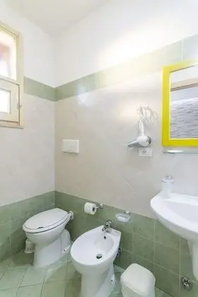 Üç Kişilik Oda
