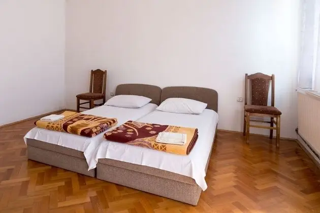 Üç Kişilik Oda, Özel Banyo