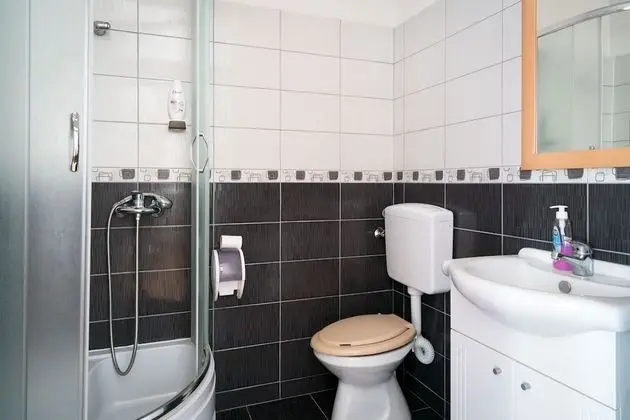 Üç Kişilik Oda, Özel Banyo