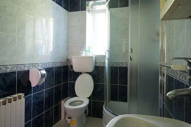 Üç Kişilik Oda, Özel Banyo