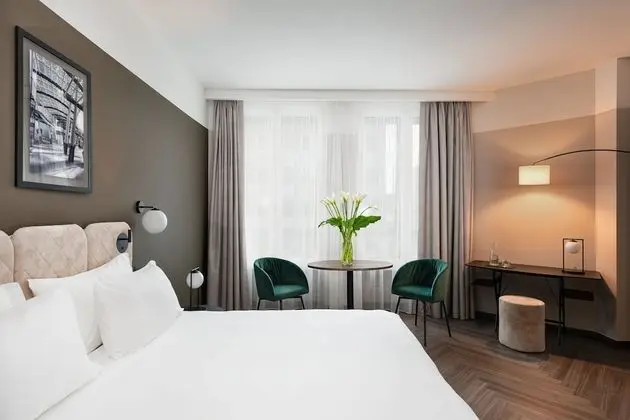 Junior Tek Büyük Yataklı Oda