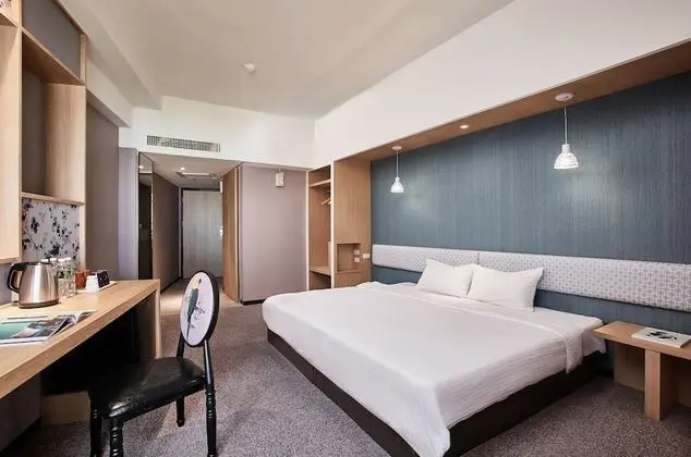 Deluxe Tek Büyük Yataklı Oda