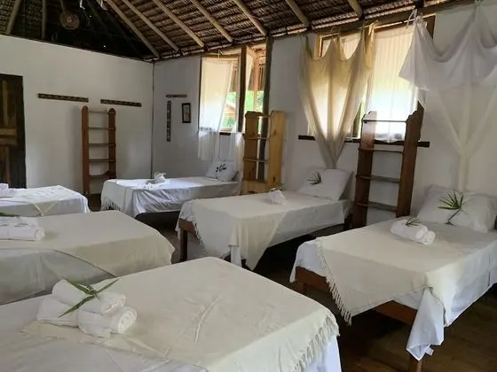 Ortak Ranzalı Oda, 1 Tek Kişilik Yatak