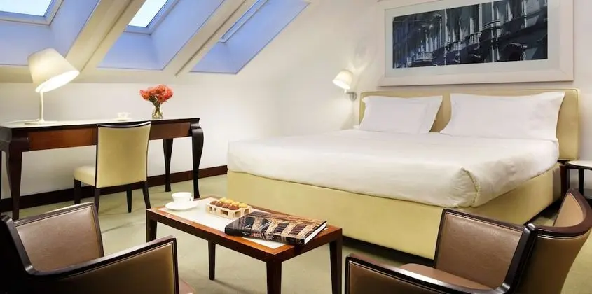 Premium Büyük Yataklı Tek Kişilik Oda