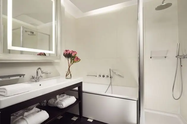 Premium Büyük Yataklı Tek Kişilik Oda