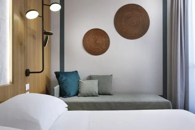 Premium Double Room in Hotel (2 Adults + 1 Child)