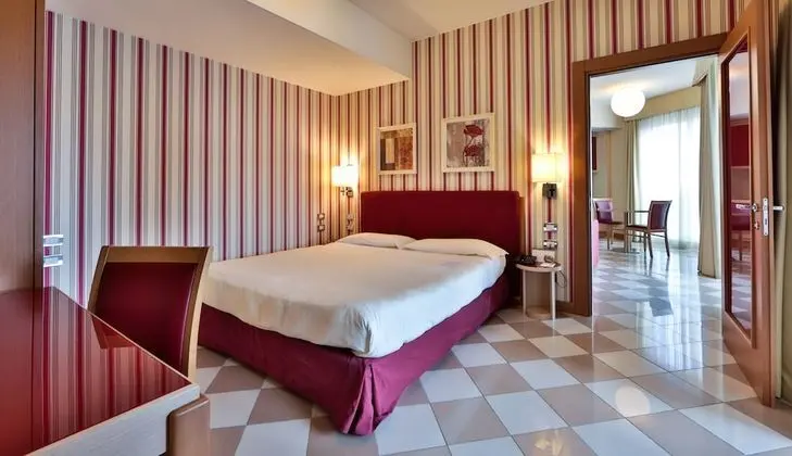 Superior One-Bedroom Apartment