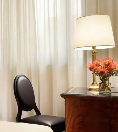 Classic Büyük Yataklı Tek Kişilik Oda