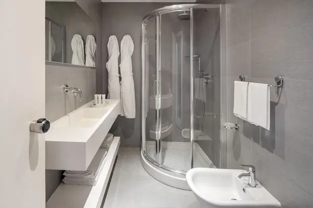 Superior Büyük Yataklı Tek Kişilik Oda