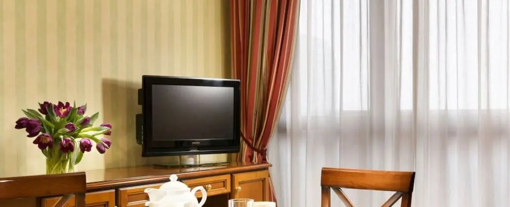 Classic Tek Büyük Yataklı Oda