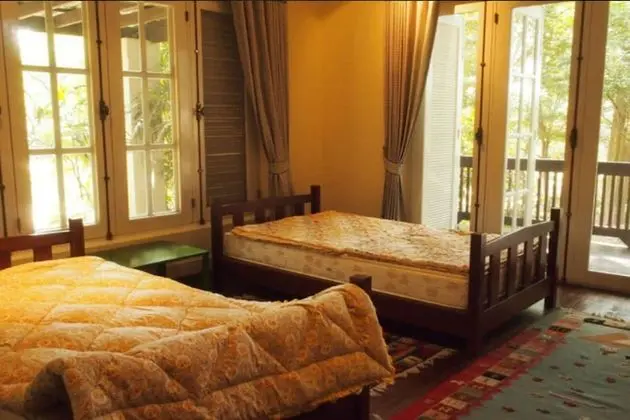 4 Bedrooms Villa