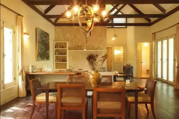 4 Bedrooms Villa