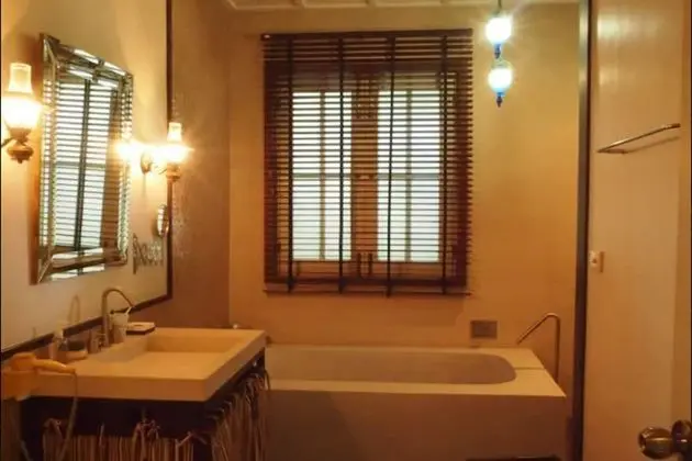 4 Bedrooms Villa
