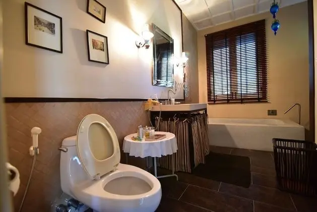 4 Bedrooms Villa