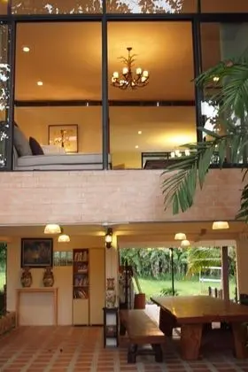 6 Bedrooms Villa