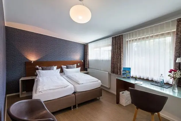Double Room (Atelier)