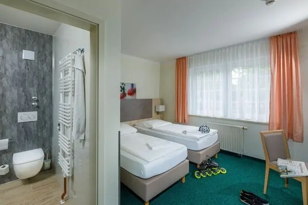 Comfort Tek Büyük veya İki Ayrı Yataklı Oda