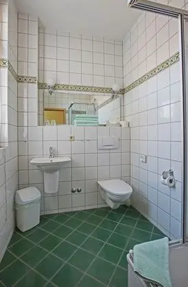 Tek Büyük Yataklı Oda, 1 Çift Kişilik Yatak