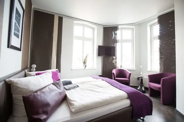 Classic Tek Büyük Yataklı Oda