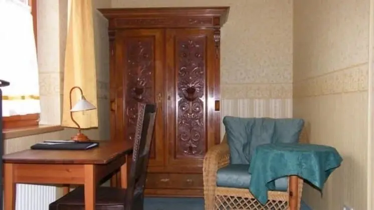 Tek Büyük Yataklı Oda