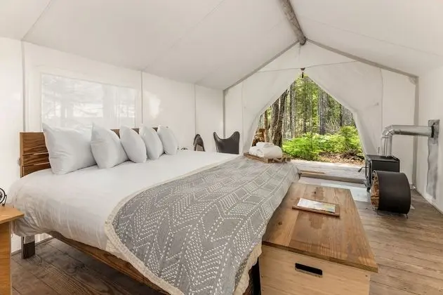 Deluxe Tent, Private Bathroom