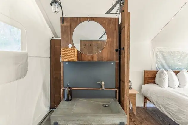 Deluxe Tent, Private Bathroom