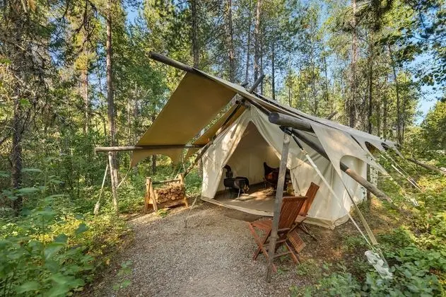 Safari Tent - Shared Bath