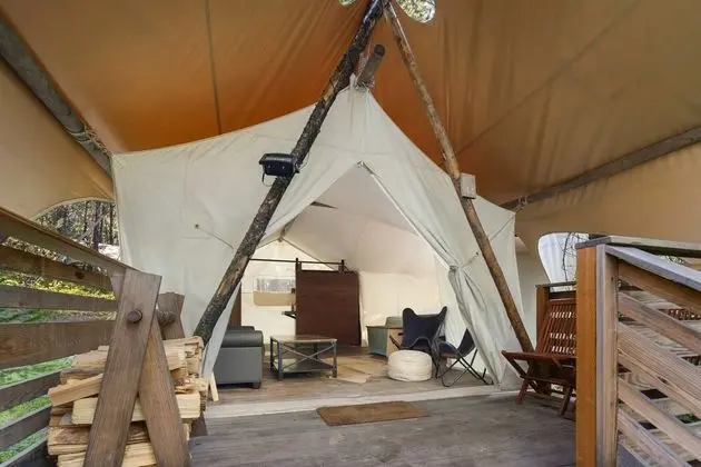 Suite with Kids Tent - Private Bathroom